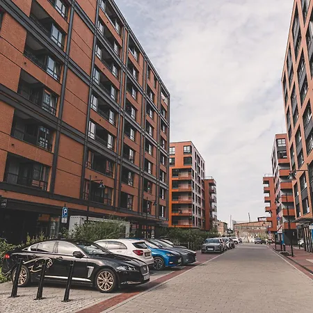 2homerent Doki Shipyard * Gdansk