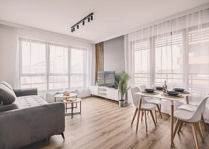 2homerent Doki Shipyard * Gdansk