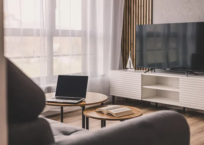 2homerent Doki Shipyard * Gdansk