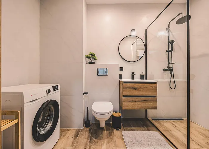 2homerent Doki Shipyard Gdansk