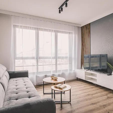 2homerent Doki Shipyard Gdańsk