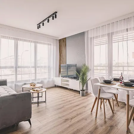 2homerent Doki Shipyard * Gdańsk