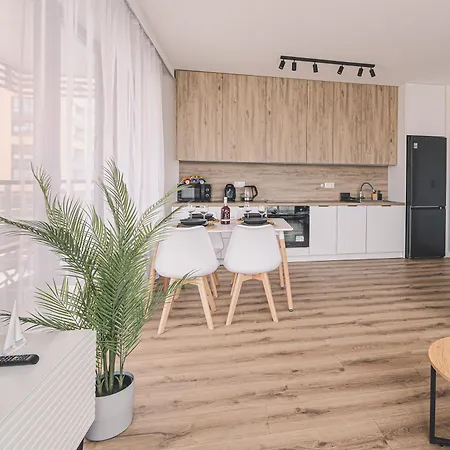 2homerent Doki Shipyard Gdańsk