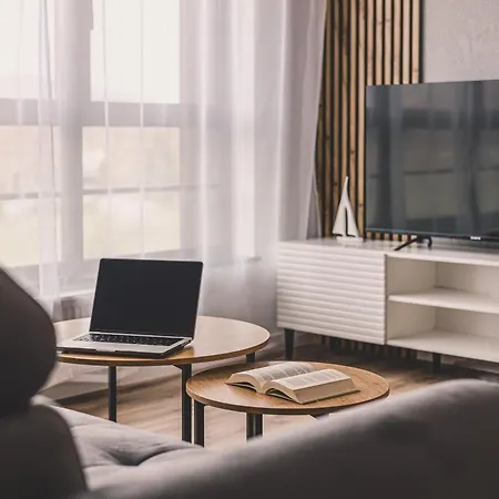 2homerent Doki Shipyard * Gdańsk