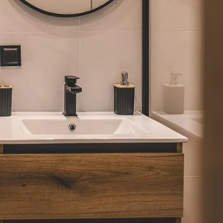 2homerent Doki Shipyard *