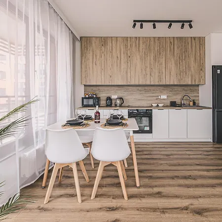 Apartment 2homerent Doki Shipyard