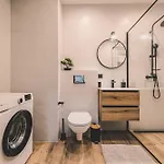 2homerent Doki Shipyard 그단스크